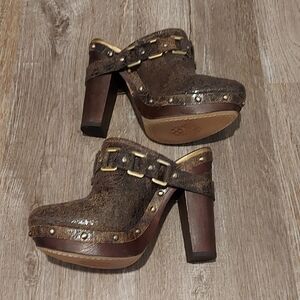 Stylish Brown Leather Mules